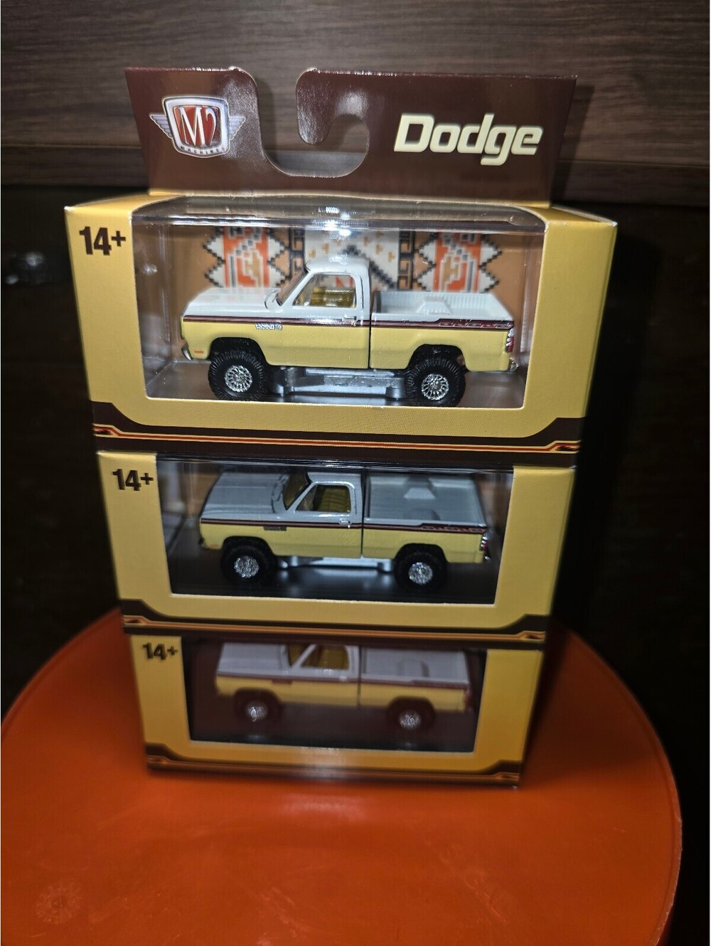 M2 Machines 1979 Dodge Adventurer 150 Palomino Truck 1:64 Diecast 32500 R111